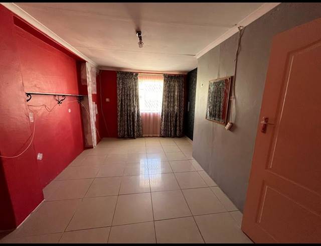 3 BEDROOM HOUSE FOR SALE IN MOORTON